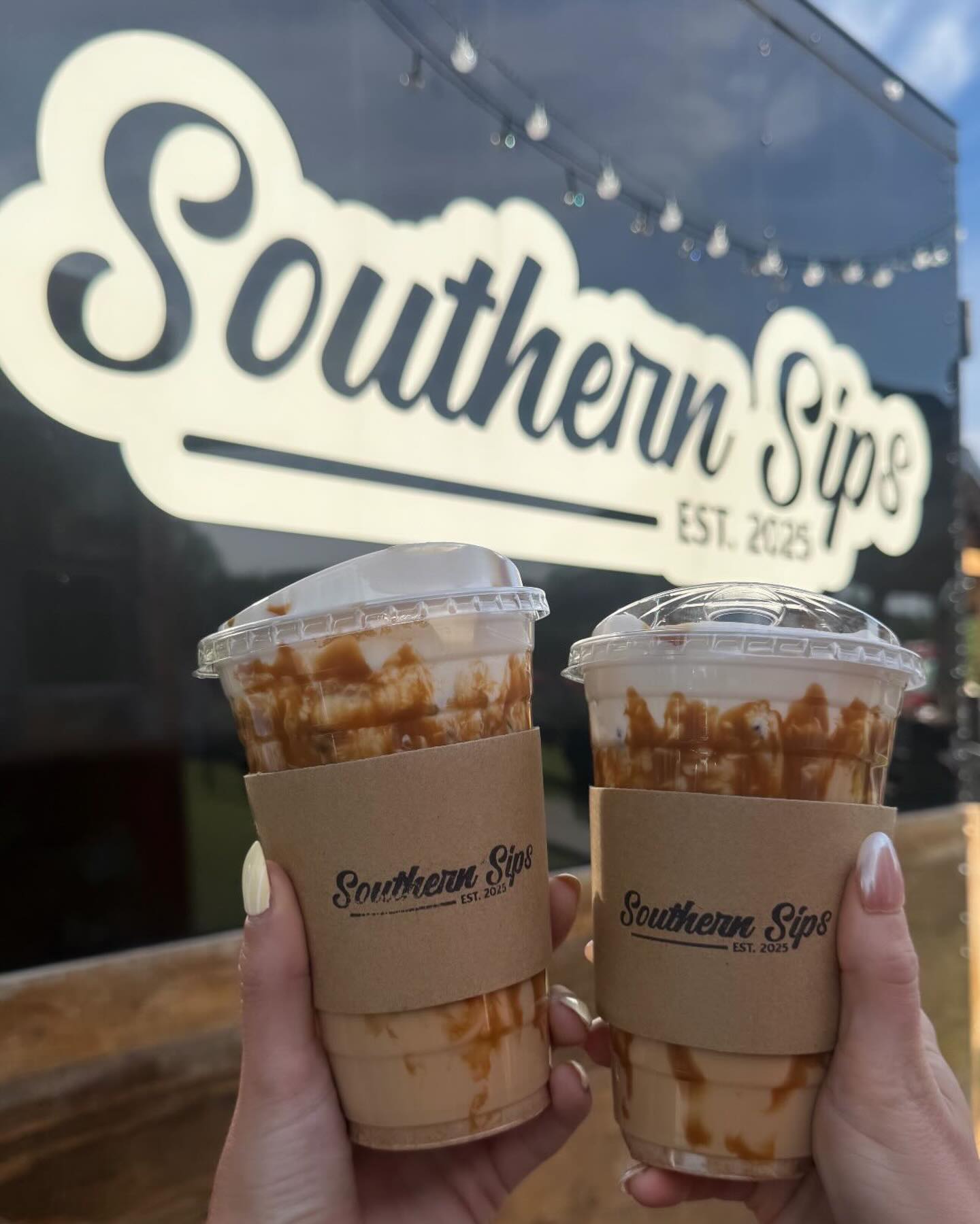 The Rowdy Rodeo will change your life, trust me ✨🤠   #wilsoncountytn  #cookiebutterlatte  #coffeetrailer #dirtysodatrailer